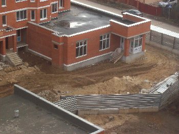 остеклили и установили двери
